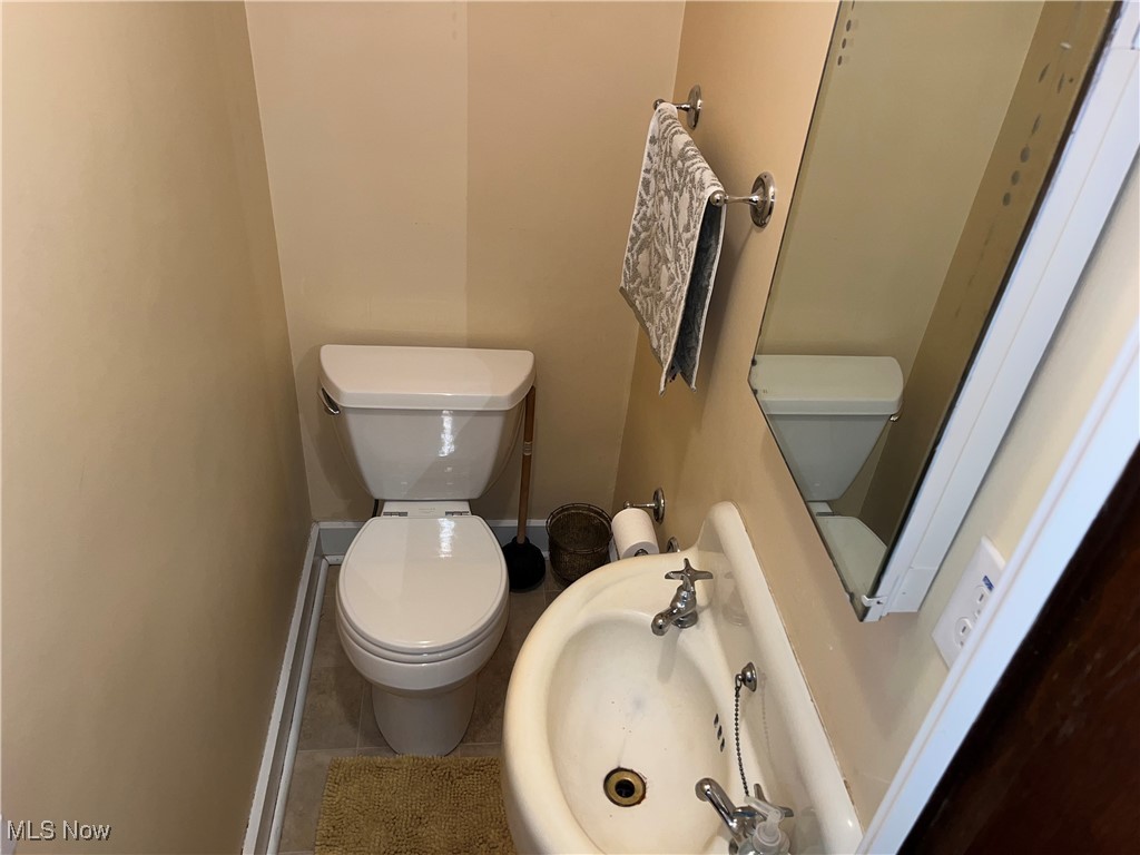 2508 Queenston Road Cleveland, OH 44118 - Photo 27 of 49 Gallery Image 27