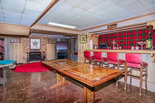 $1,199,000 | 8080 Wolf Road, Burr Ridge, IL 60527