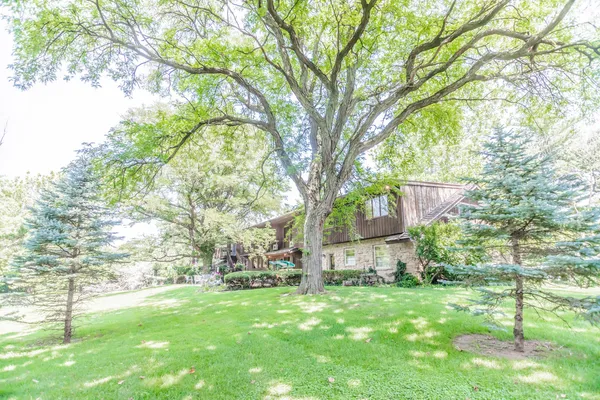 $1,199,000 | 8080 Wolf Road, Burr Ridge, IL 60527