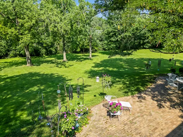 $1,199,000 | 8080 Wolf Road, Burr Ridge, IL 60527