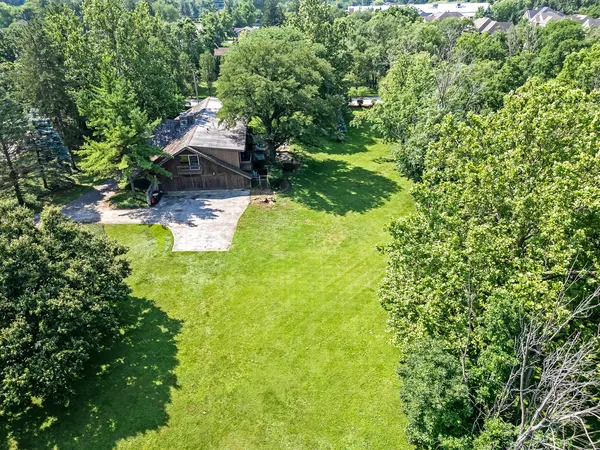 $1,199,000 | 8080 Wolf Road, Burr Ridge, IL 60527