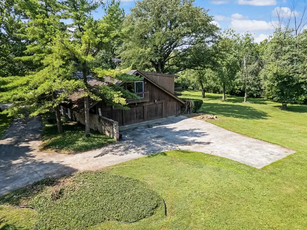 $1,199,000 | 8080 Wolf Road, Burr Ridge, IL 60527