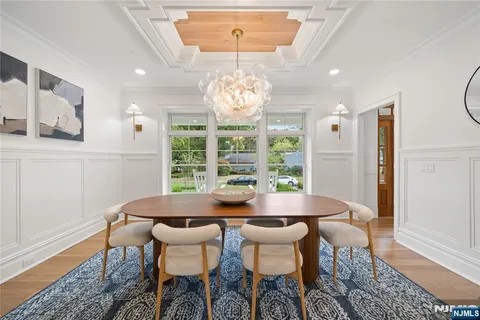 $2,999,000 | 40 Greenview Way, Montclair, NJ 07043