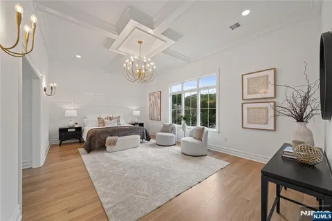 $2,999,000 | 40 Greenview Way, Montclair, NJ 07043