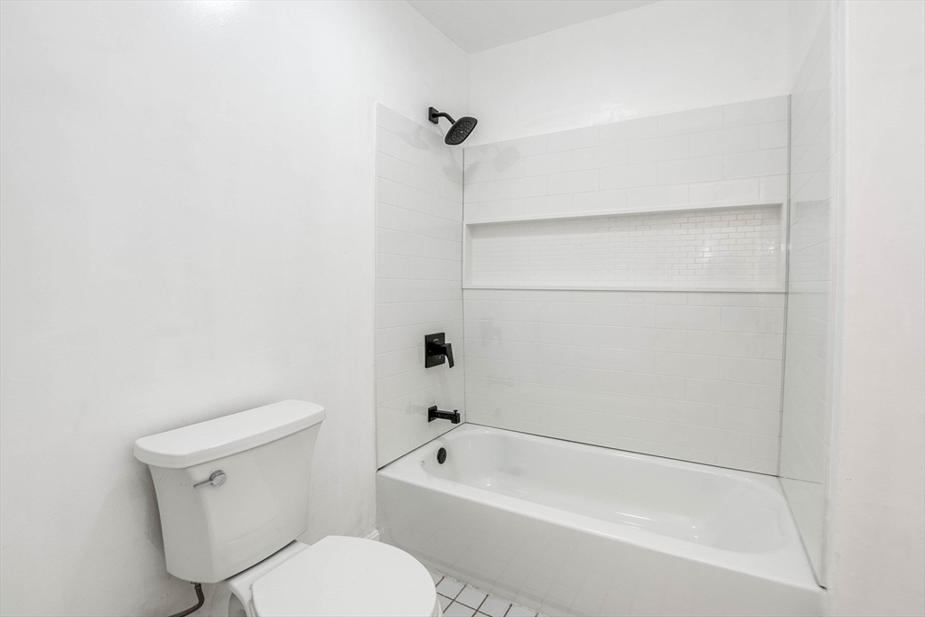 32 Hawthorne Street, Unit 1 Boston, MA 02119 - Photo 13 of 18