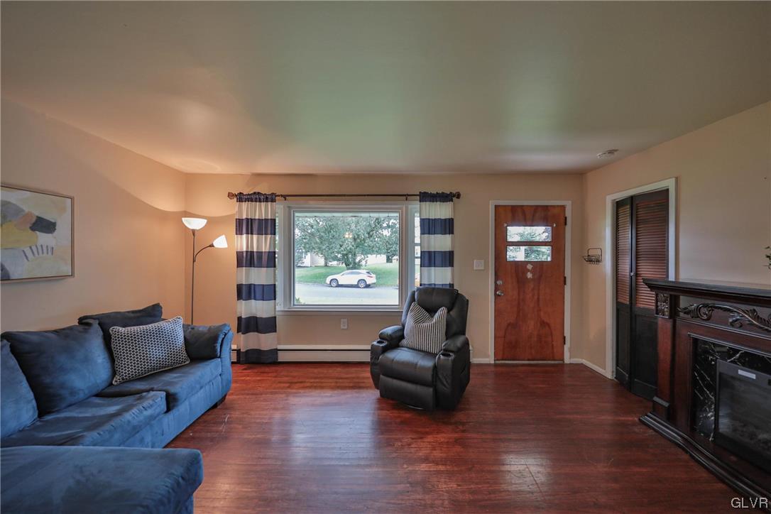 1409 Exeter Road Allentown, PA 18103 - Photo 4 of 41 Gallery Image 4