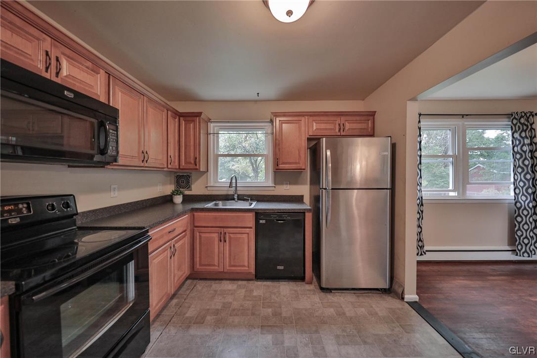 1409 Exeter Road Allentown, PA 18103 - Photo 10 of 41 Gallery Image 10