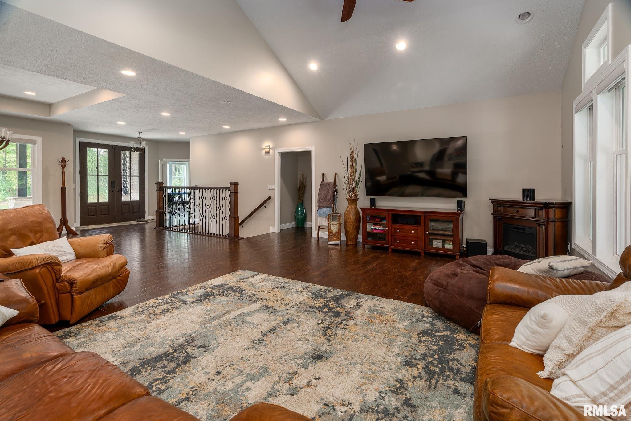 907 Laminack Road Carterville, IL 62918 - Photo 10 of 63 Gallery Image 10