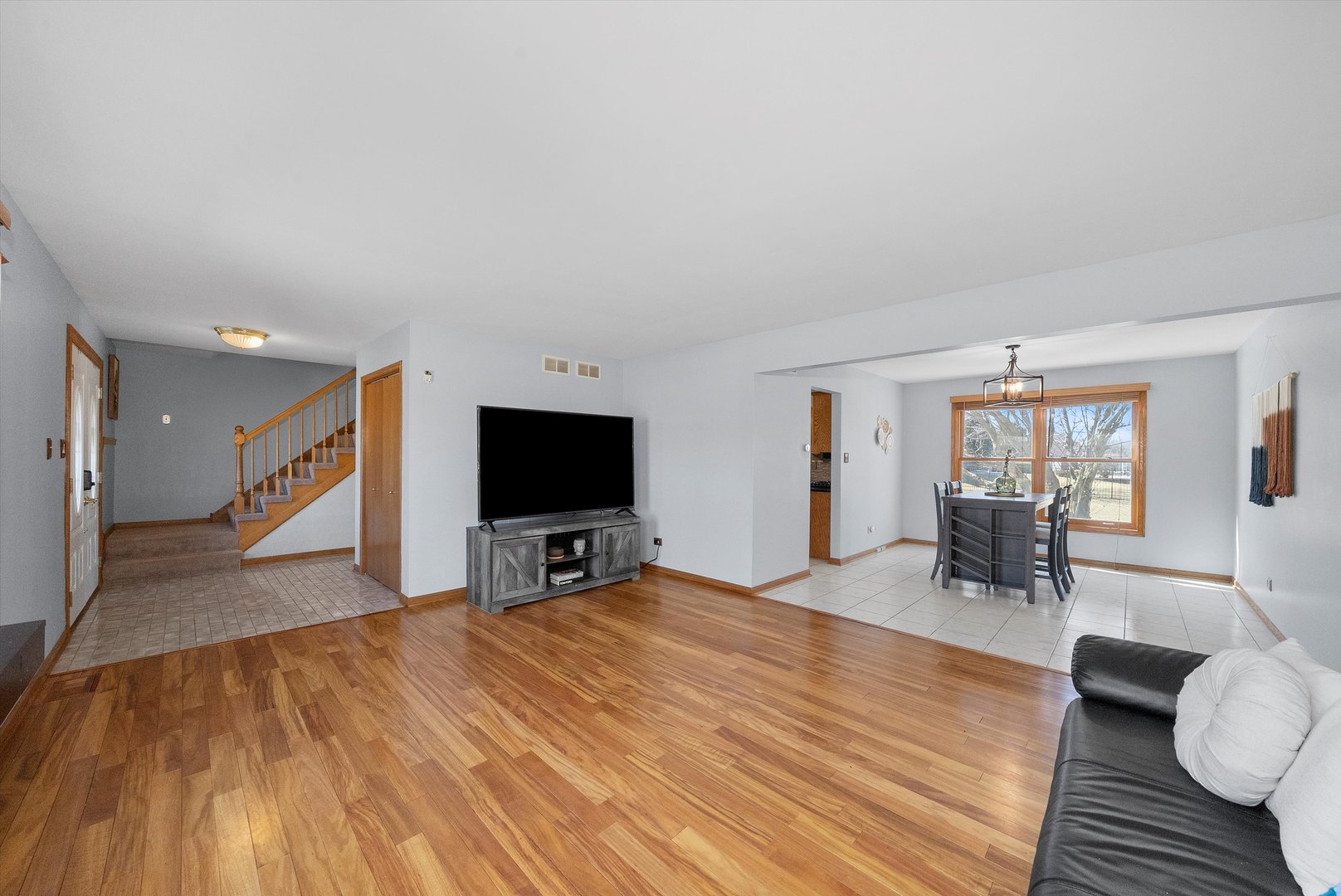 21170 Deerpath Road Frankfort, IL 60423 - Photo 5 of 26