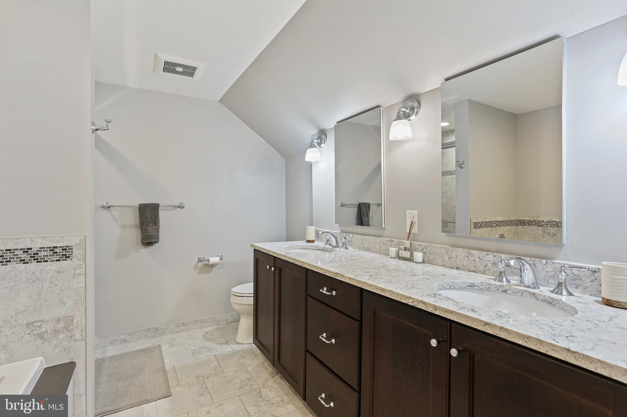 5 Over Ridge Court Potomac, MD 20854 - Photo 16 of 50