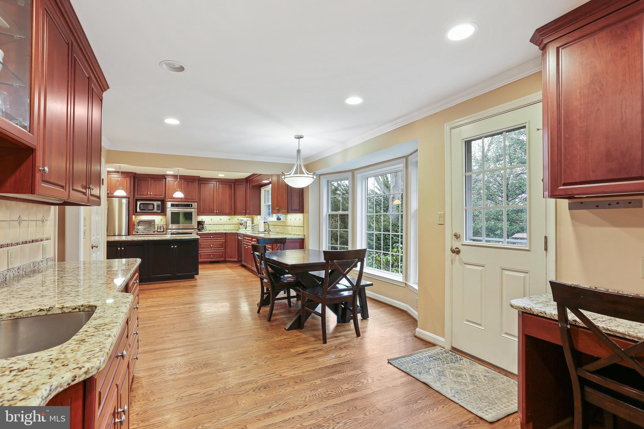 5 Over Ridge Court Potomac, MD 20854 - Photo 5 of 50