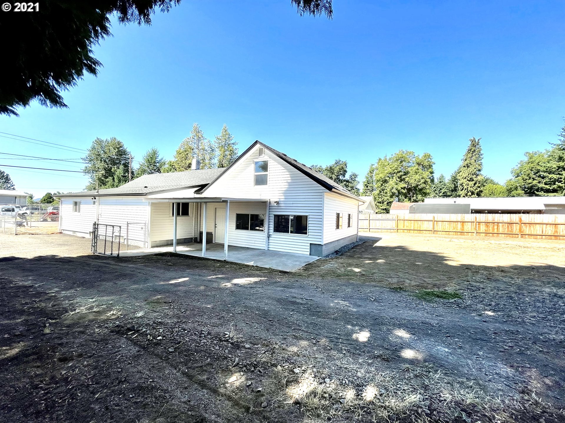 1835 Southeast 8th Avenue Camas, WA 98607 - Photo 9 of 25 Gallery Image 9