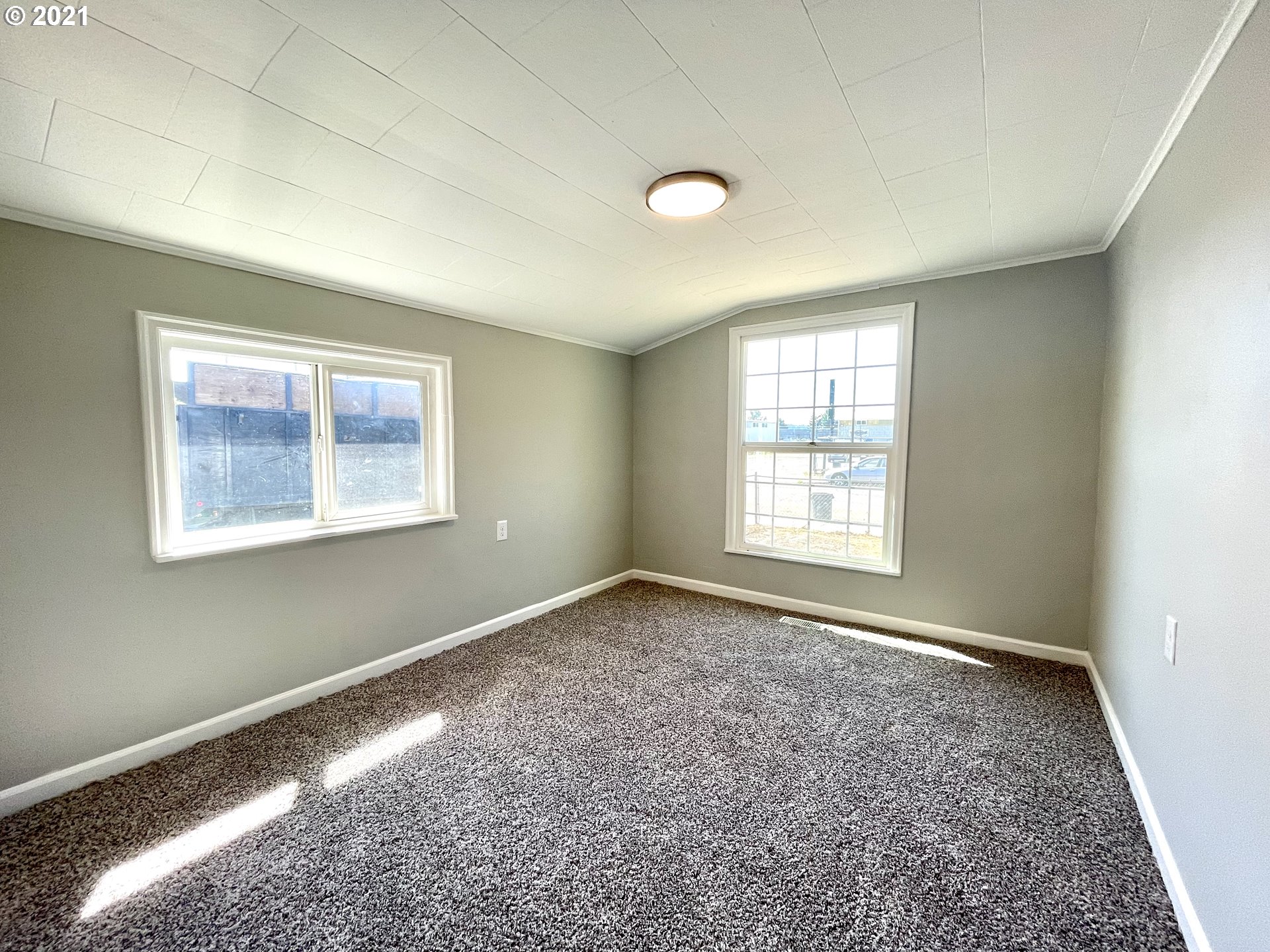 1835 Southeast 8th Avenue Camas, WA 98607 - Photo 10 of 25 Gallery Image 10