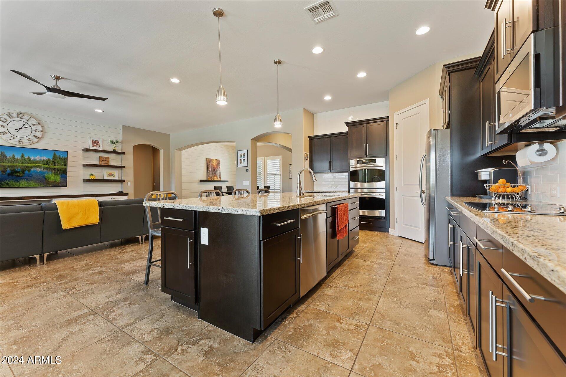 15741 West Harvard Street Goodyear, AZ 85395 - Photo 16 of 47 17-017-kitchen
