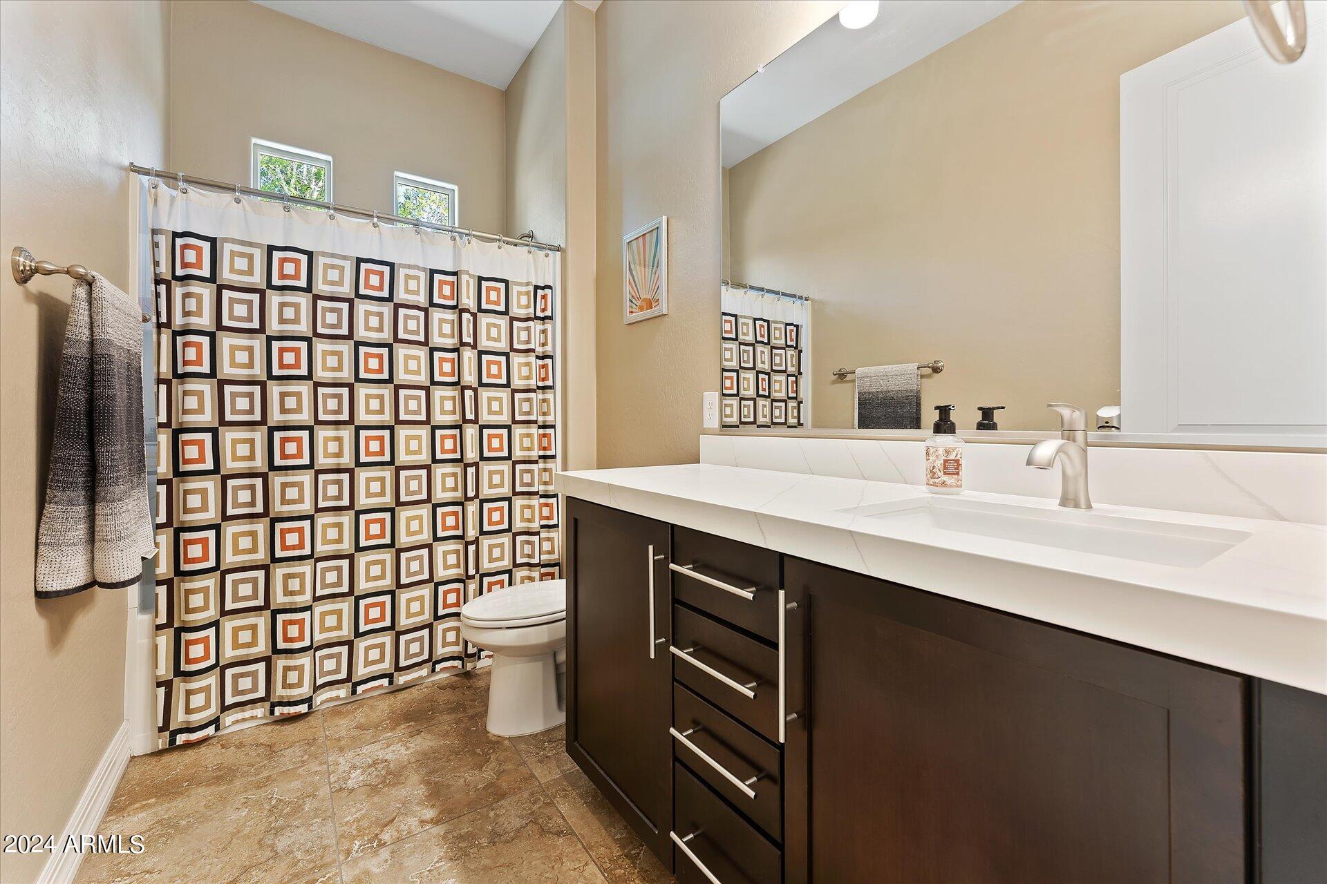 15741 West Harvard Street Goodyear, AZ 85395 - Photo 36 of 47 37-037-bathroom