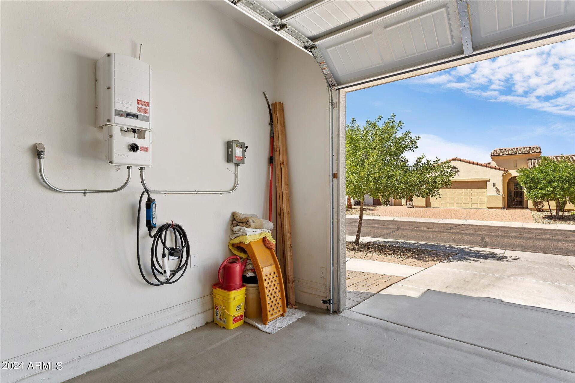 15741 West Harvard Street Goodyear, AZ 85395 - Photo 42 of 47 43-043-garage