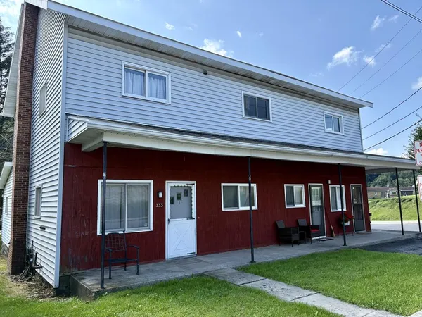 $585 | 333 Bridge Street, Unit 6, Summerhill, PA 15958