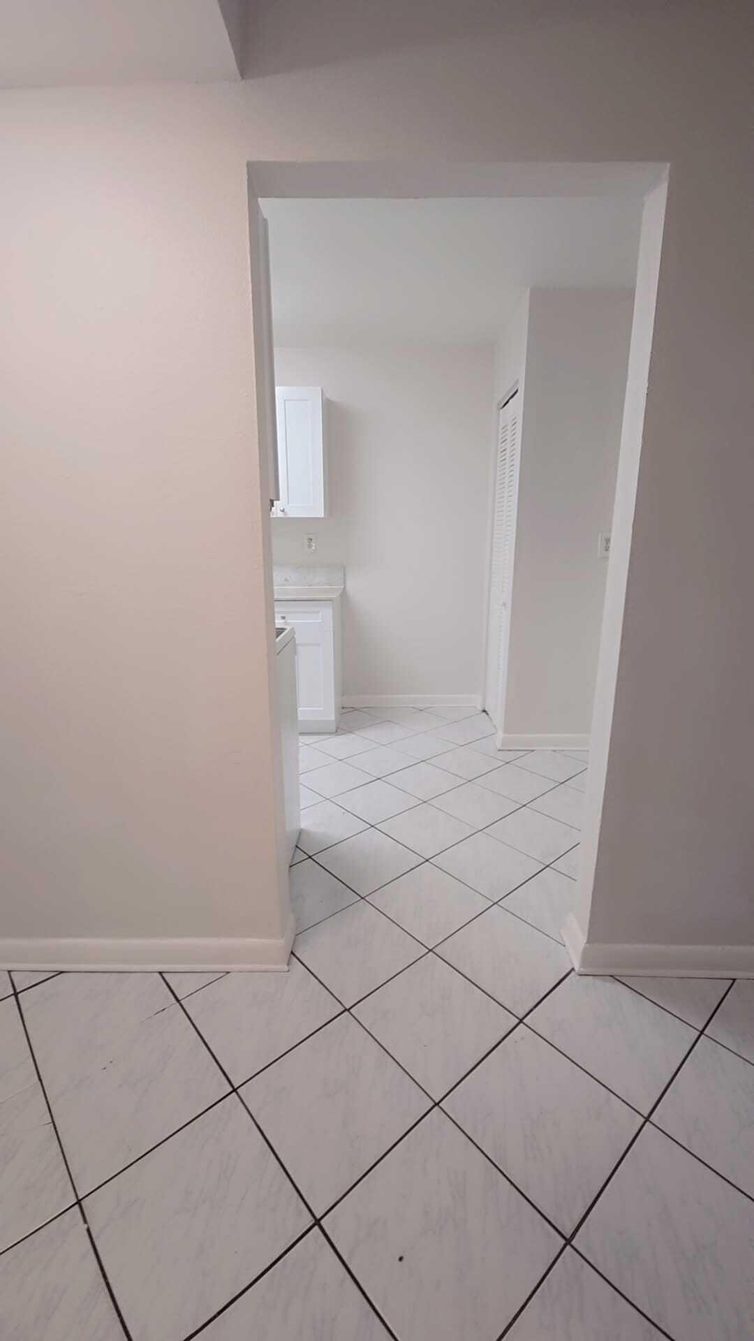 4111 Stirling Road, Unit 406 Fort Lauderdale, FL 33314 - Photo 11 of 26 4111OAKS40616