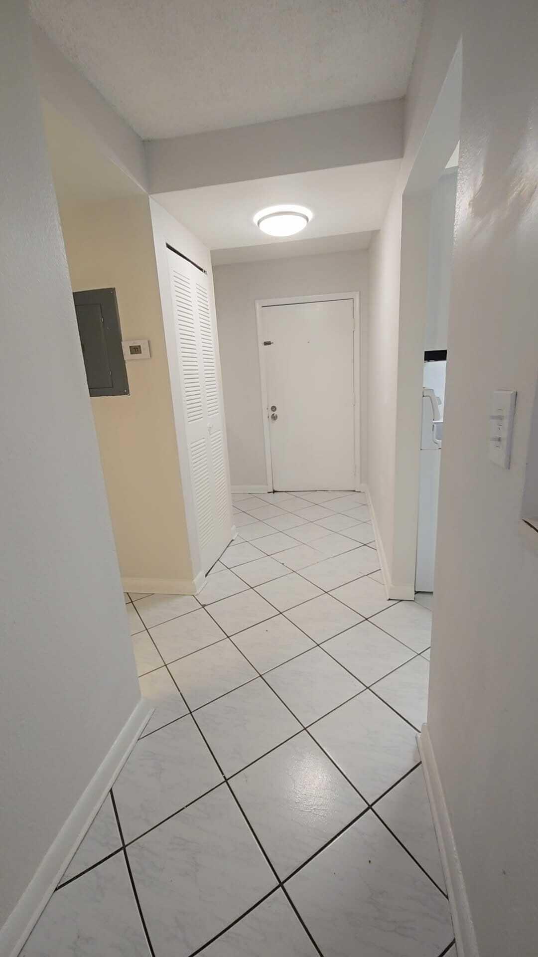 4111 Stirling Road, Unit 406 Fort Lauderdale, FL 33314 - Photo 3 of 26 4111OAKS40625