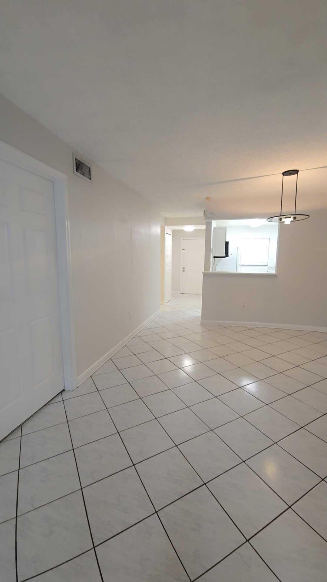 4111 Stirling Road, Unit 406 Fort Lauderdale, FL 33314 - Photo 4 of 26 4111OAKS40624