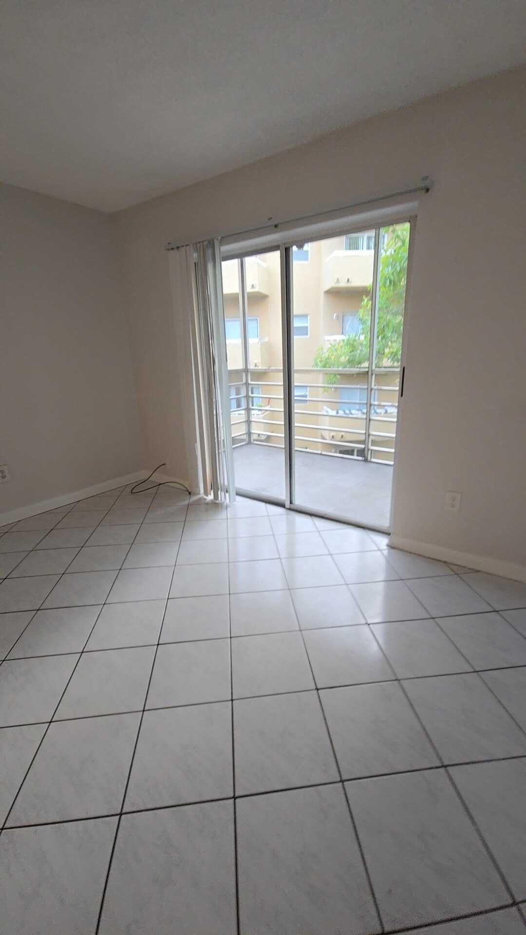4111 Stirling Road, Unit 406 Fort Lauderdale, FL 33314 - Photo 6 of 26 4111OAKS40621