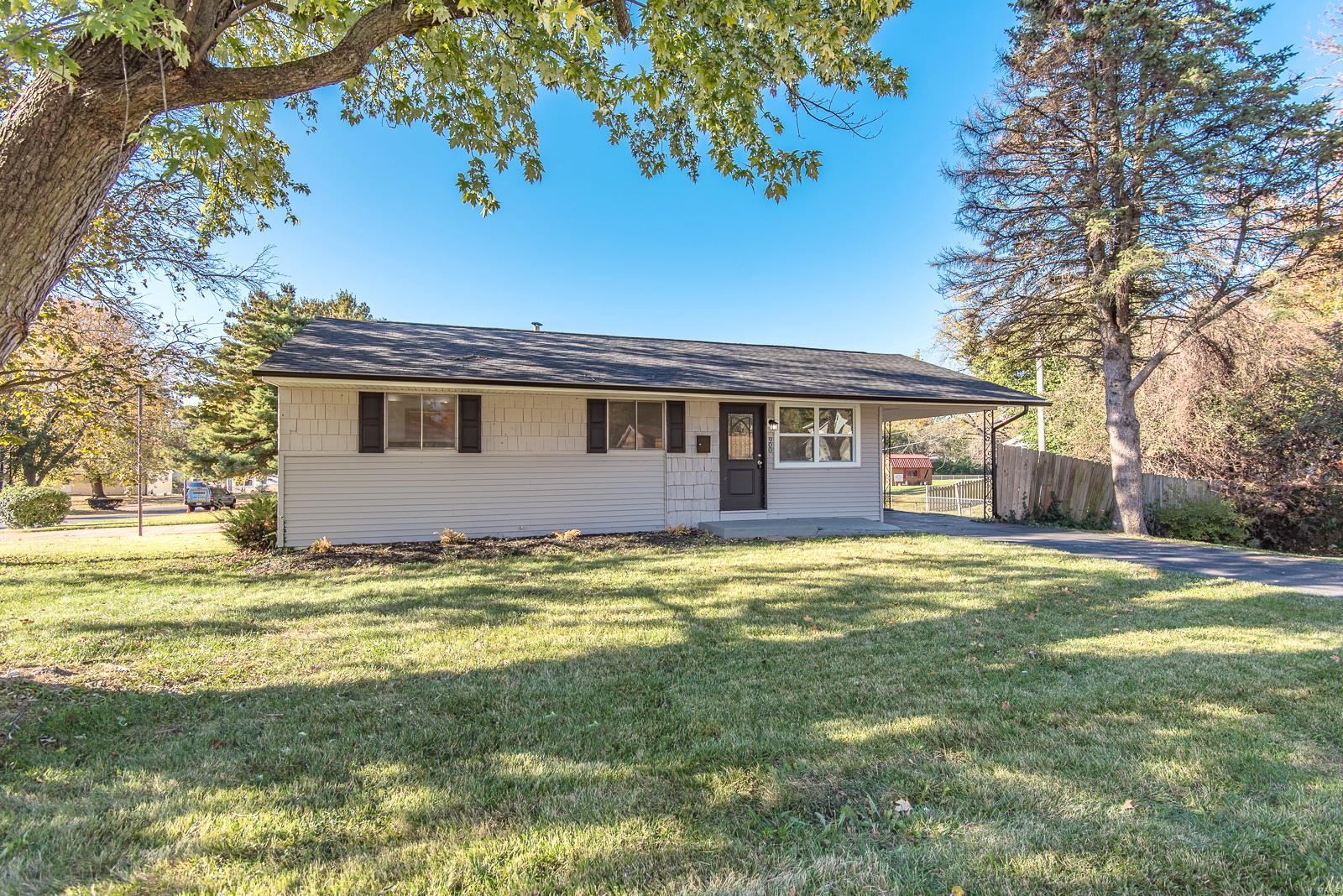 900 Mullanphy Road Florissant, MO 63031 - Photo 1 of 25 Gallery Image 1