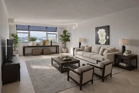 $338,000 | Parker Dorado, Hallandale Beach, FL 33009