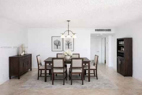 $338,000 | Parker Dorado, Hallandale Beach, FL 33009