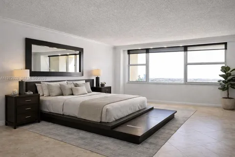 $338,000 | Parker Dorado, Hallandale Beach, FL 33009