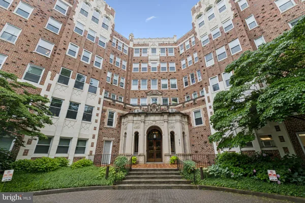 $790,000 | 4707 Connecticut Avenue Northwest, Unit 211 213, Washington, DC 20008