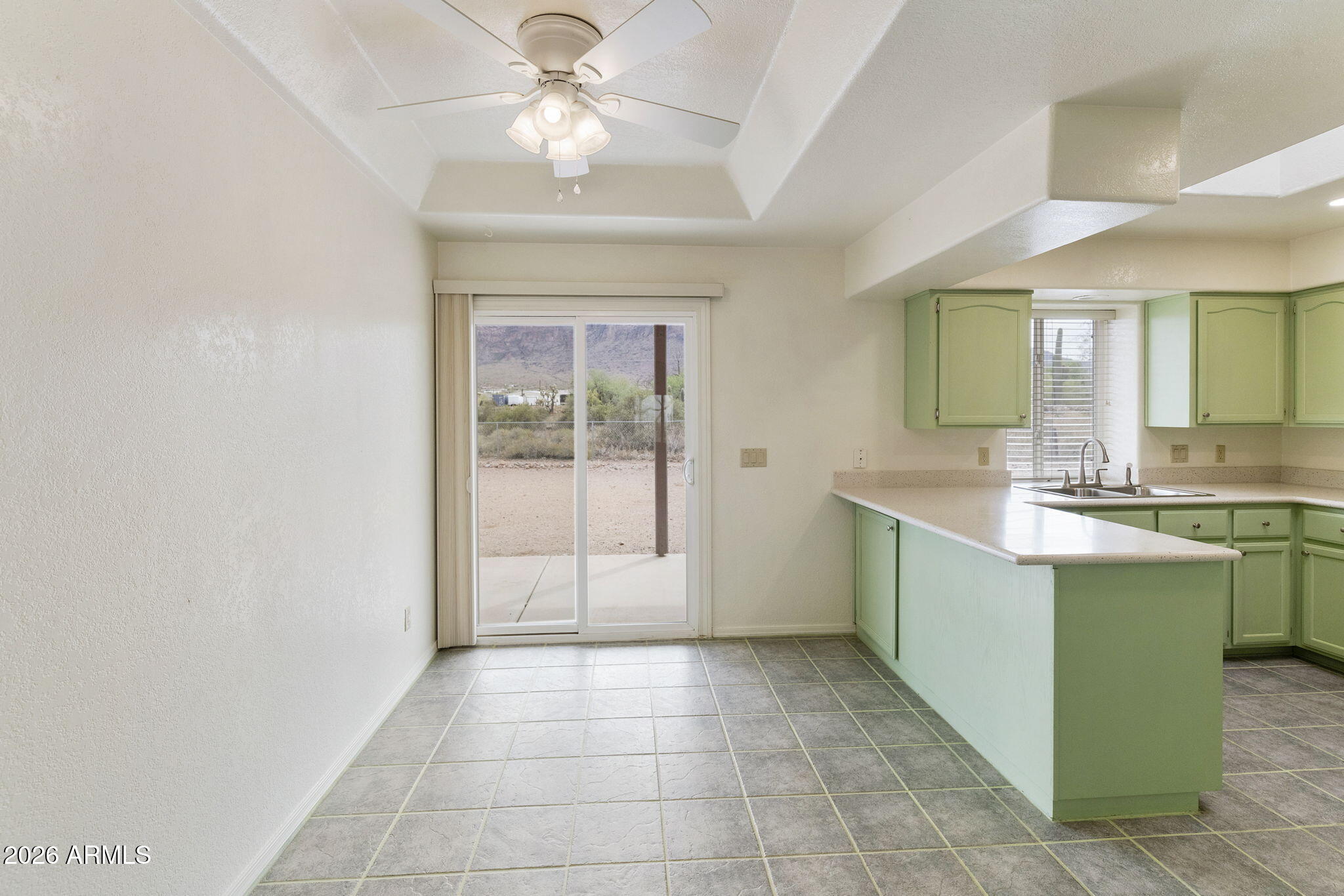 1775 North Mountain View Road Apache Junction, AZ 85119 - Photo 19 of 36 MV dining area