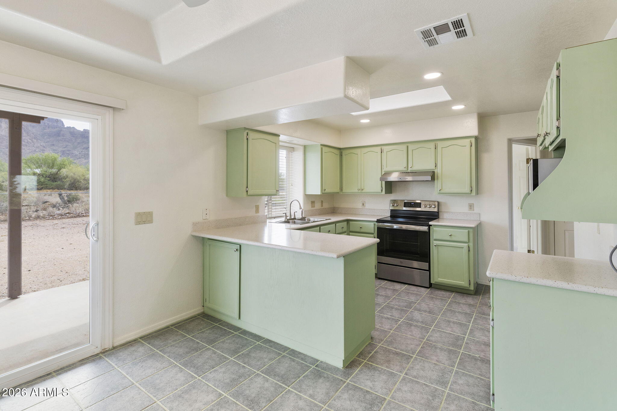 1775 North Mountain View Road Apache Junction, AZ 85119 - Photo 22 of 36 MV kitchen se