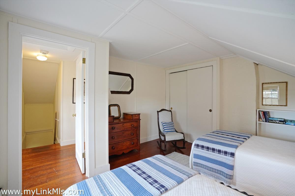 31 Butler's Cove Road Edgartown, MA 02539 - Photo 15 of 24