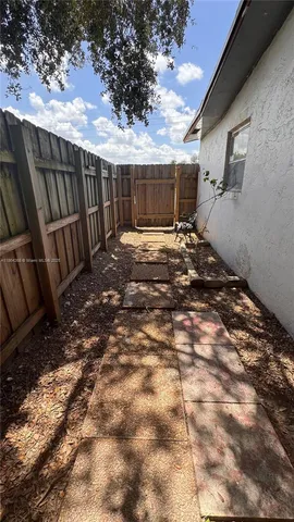 $529,999 | 6727 Sheridan Street, Hollywood, FL 33024