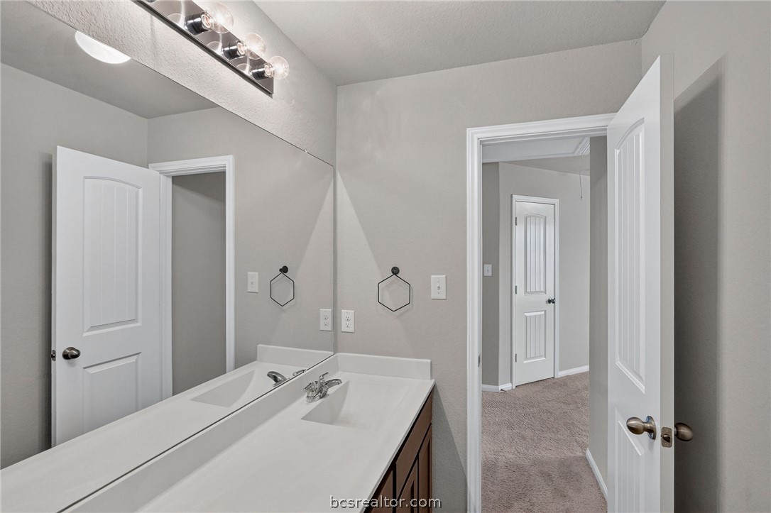 4702 Los Pines Way Bryan, TX 77807 - Photo 28 of 36 Gallery Image 28