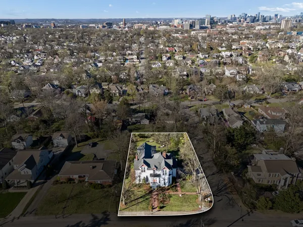 $1,800,000 | 2500 Woodlawn Drive, Nashville, TN 37212