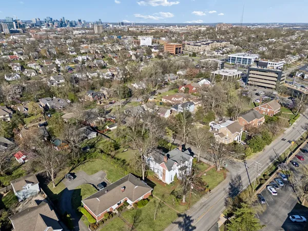 $1,800,000 | 2500 Woodlawn Drive, Nashville, TN 37212