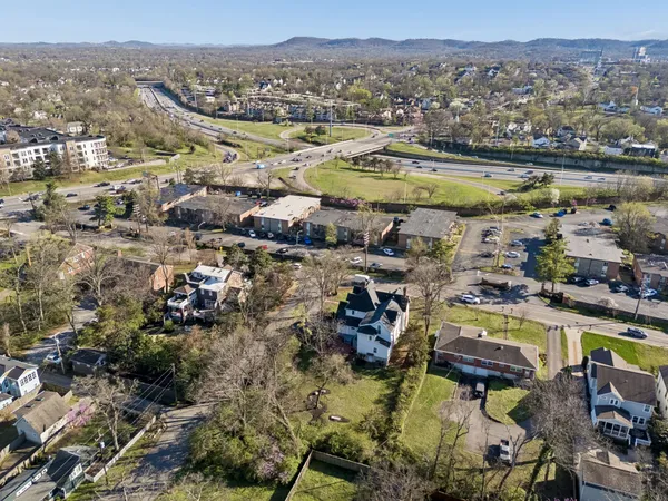 $1,800,000 | 2500 Woodlawn Drive, Nashville, TN 37212