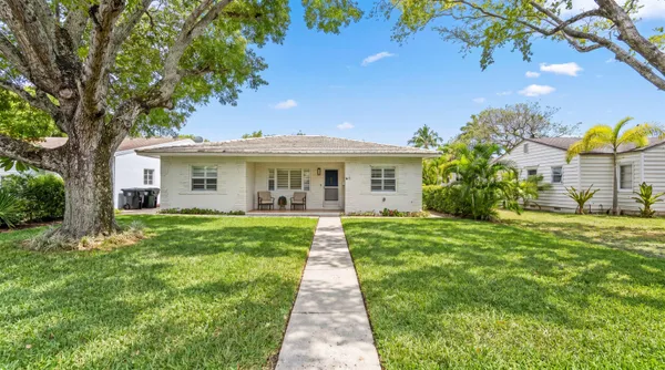 $4,250 | 611 North Palmway, Lake Worth Beach, FL 33460
