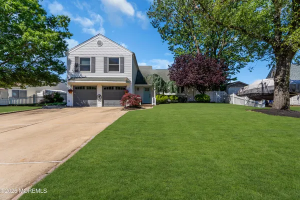 $599,999 | 2 Kilrush Court, Toms River, NJ 08753