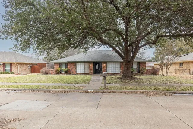 $450,000 | 2425 Coleshire Drive, Plano, TX 75075