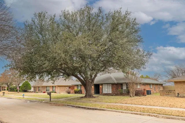 $450,000 | 2425 Coleshire Drive, Plano, TX 75075