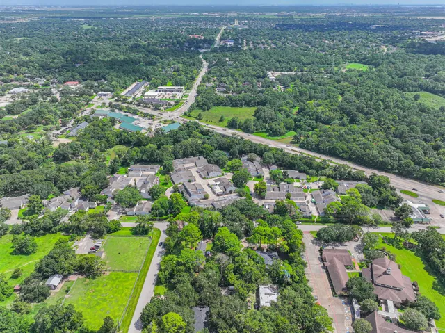 $249,900 | 42 Hideaway Drive, Friendswood, TX 77546