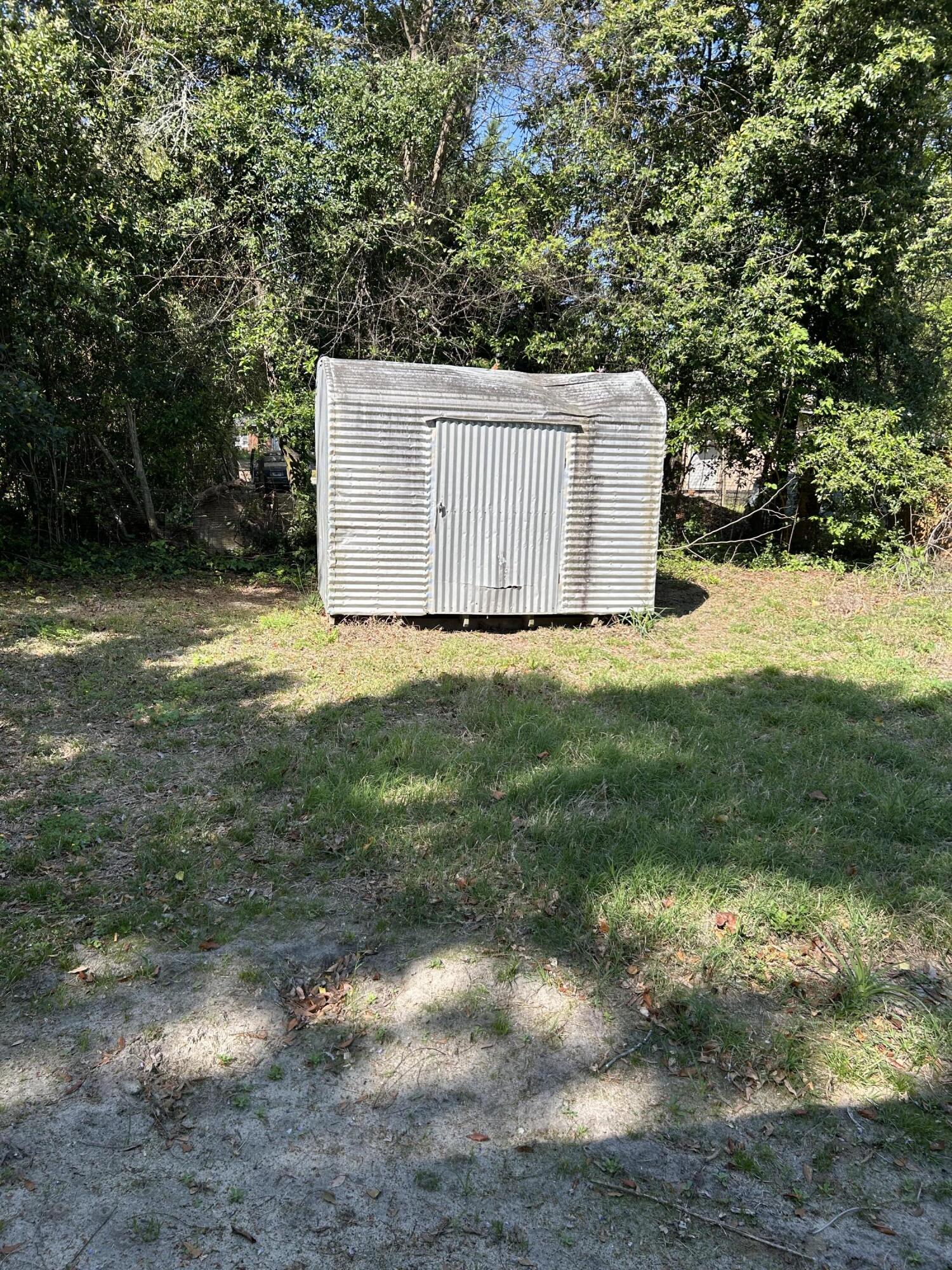 416 Red And White Street Sumter, SC 29150 - Photo 8 of 8