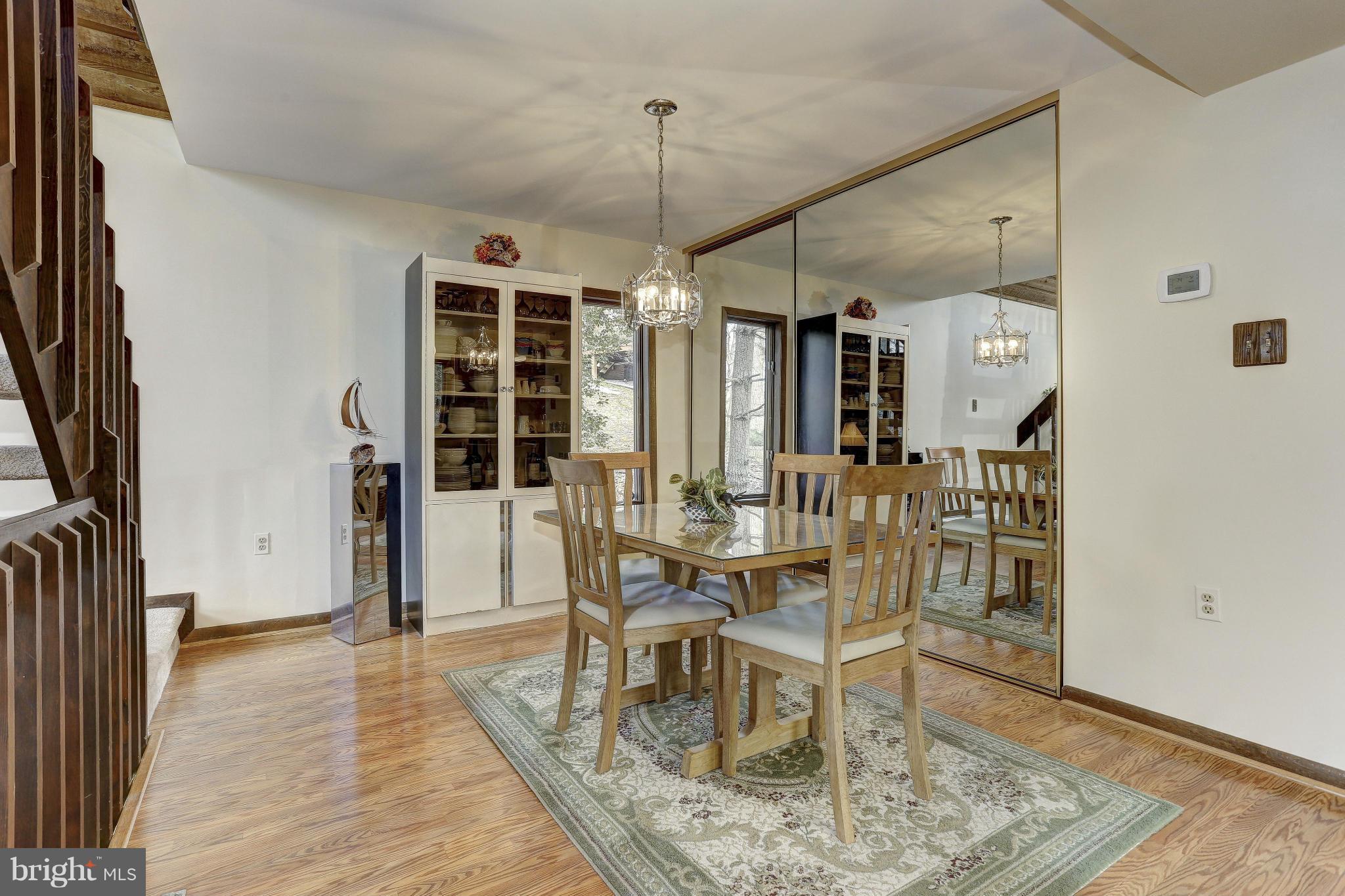 371 Lake Road Crownsville, MD 21032 - Photo 13 of 27 Dining Room