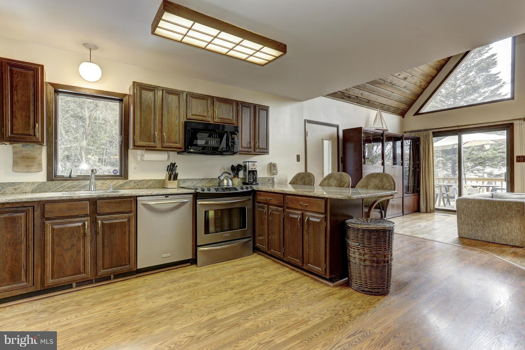 371 Lake Road Crownsville, MD 21032 - Photo 8 of 27 Kitchen