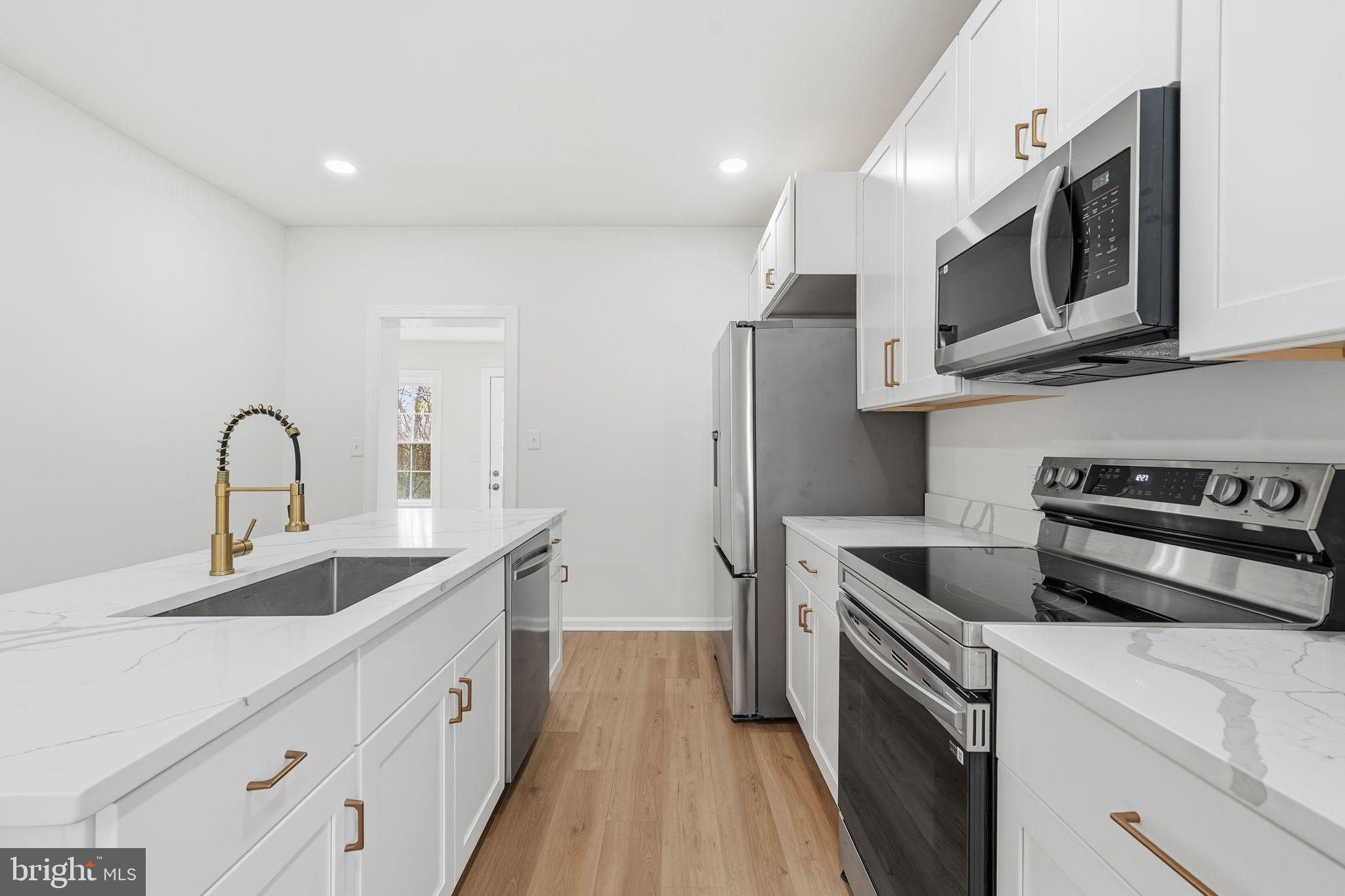 12219 River Road Remington, VA 22734 - Photo 1 of 31 open kitchen w/6 ft island