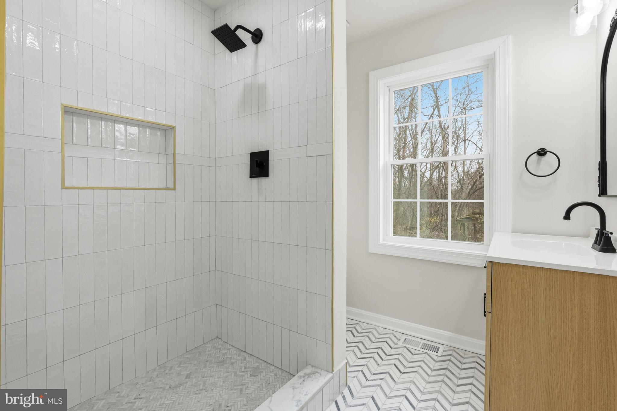 12219 River Road Remington, VA 22734 - Photo 17 of 31 Primary Bathroom