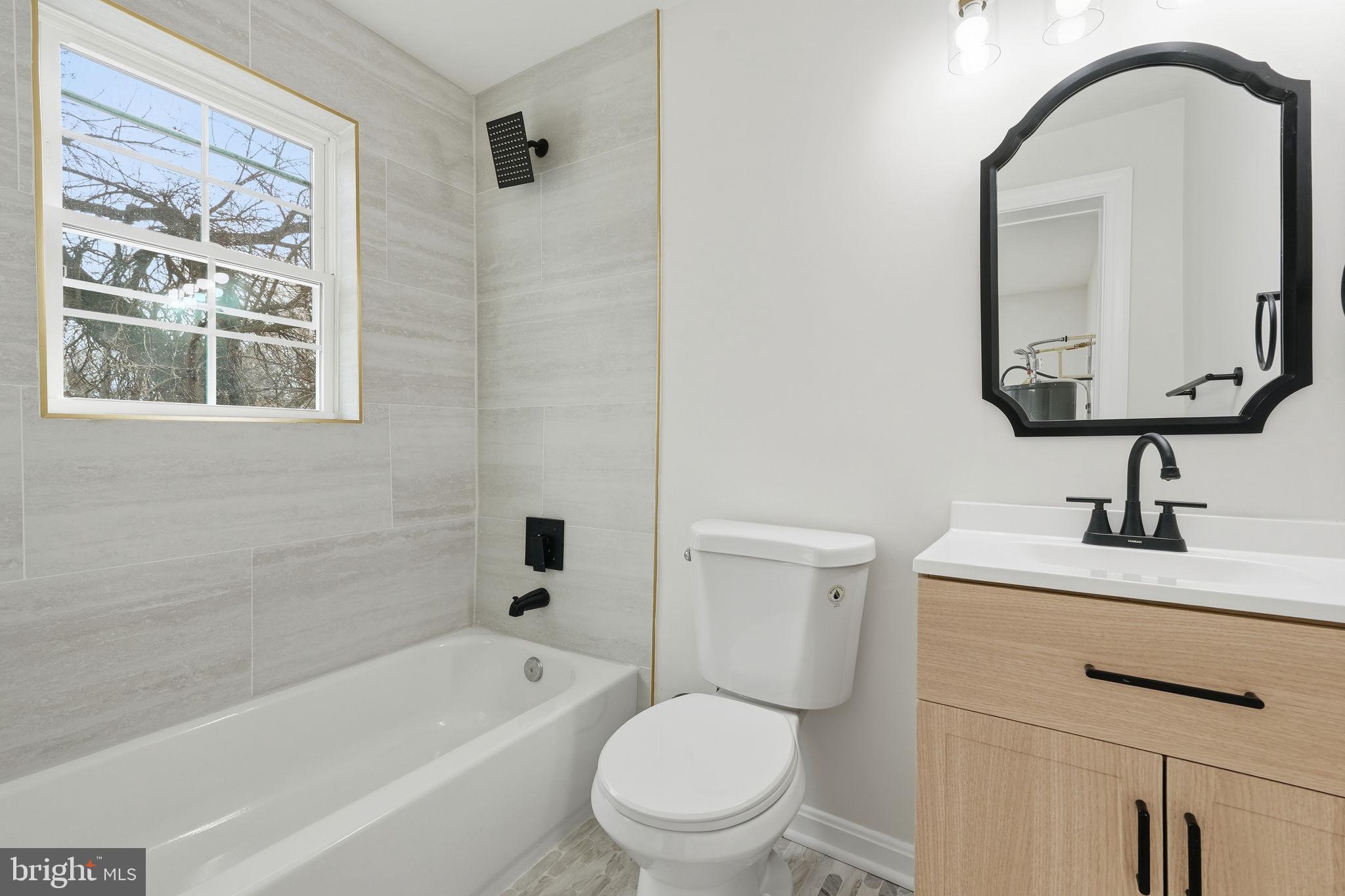 12219 River Road Remington, VA 22734 - Photo 19 of 31 Bathroom #2 main level