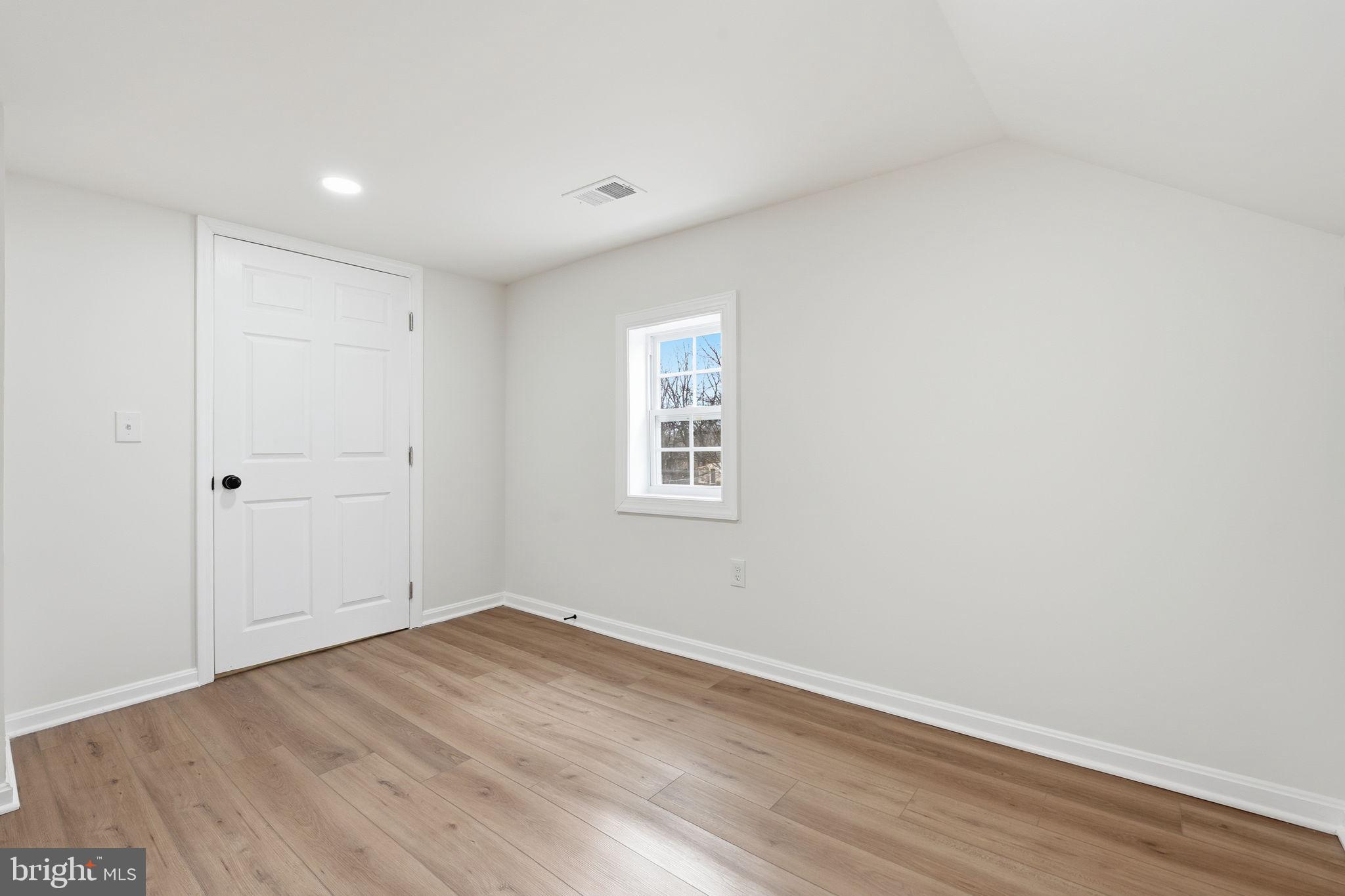 12219 River Road Remington, VA 22734 - Photo 23 of 31 bedroom #4 view2